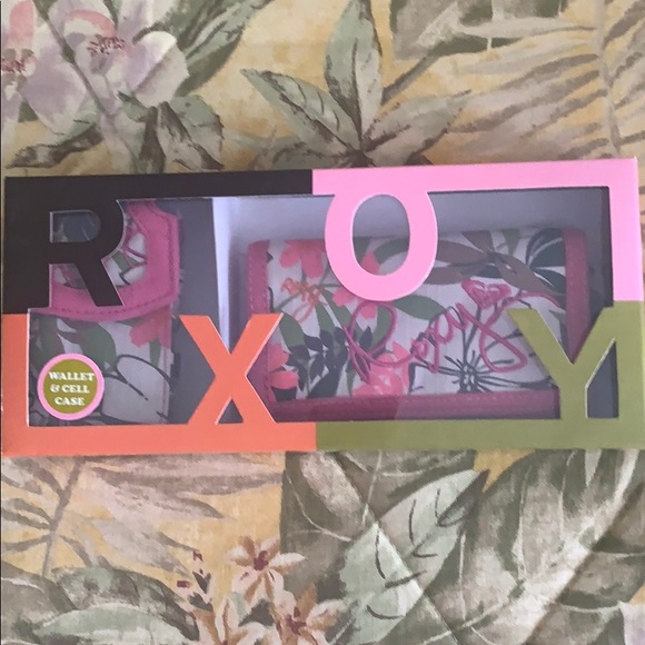 ROXY WALLET & CELL CASE SET - Picture 9 of 9